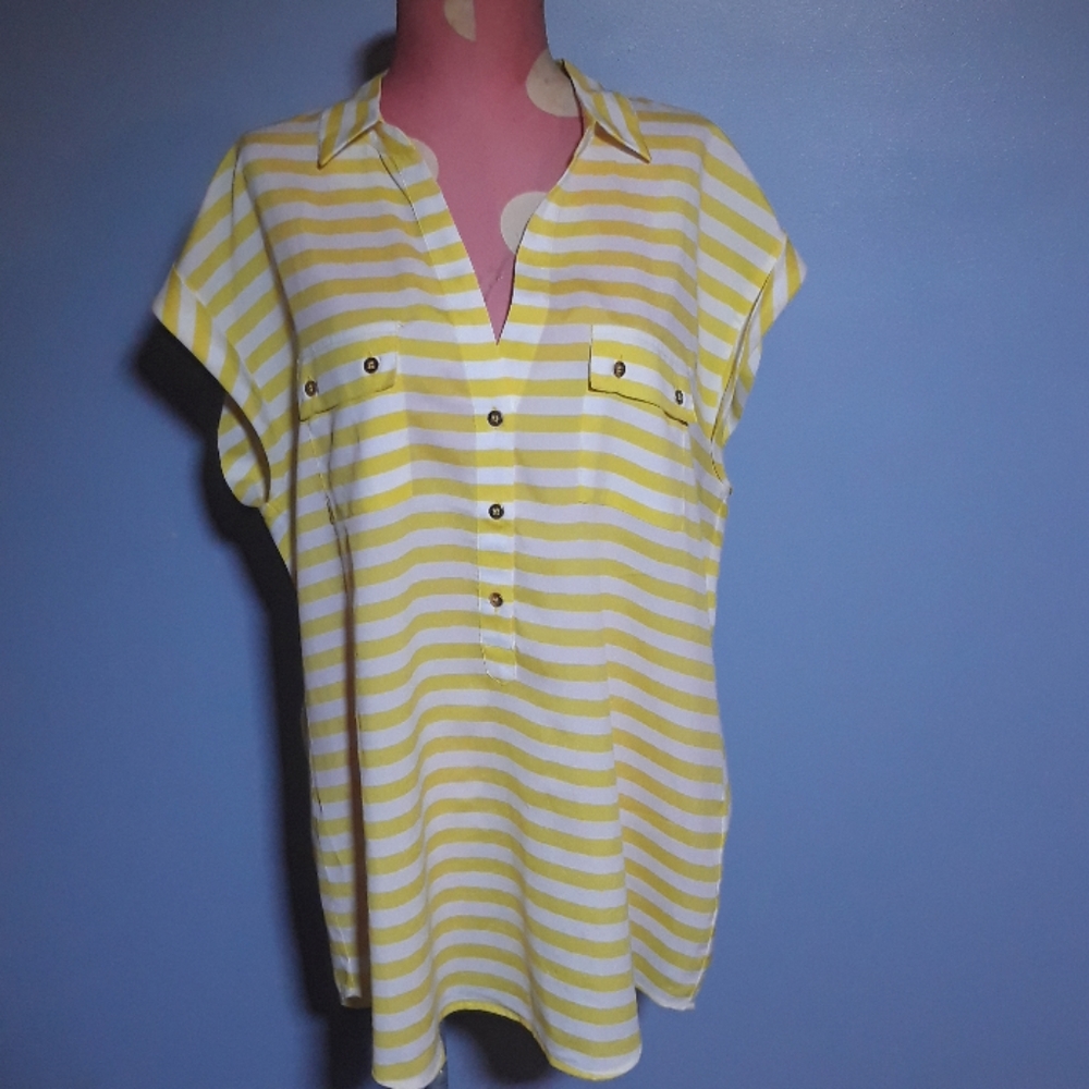 Cute New York and Co Blouse